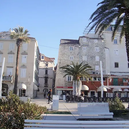 Kastel 1700 3* Split