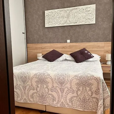 Kastel 1700 3* Split