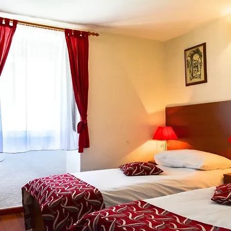 فندق Kastel 1700 3*