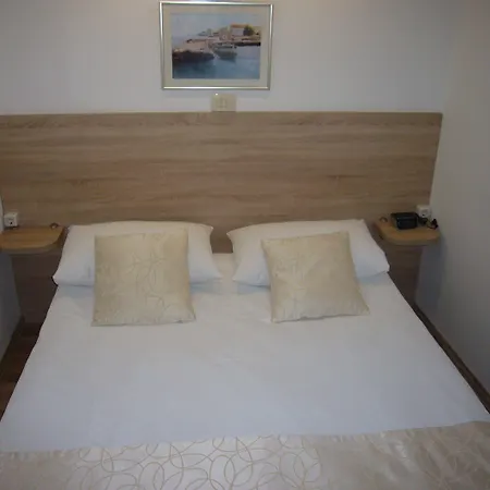 Kastel 1700 فندق سبليت