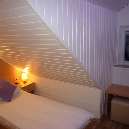 Kastel 1700 سبليت