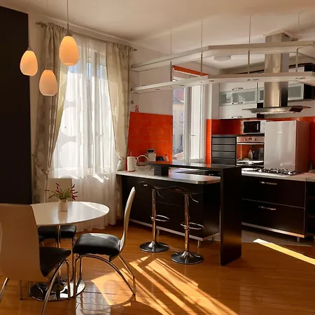 Kastel 1700 سبليت