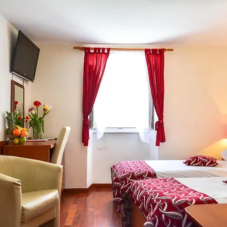 Kastel 1700 3* سبليت