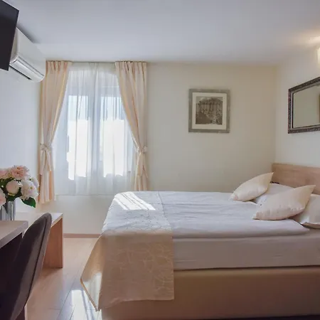 Kastel 1700 ספליט