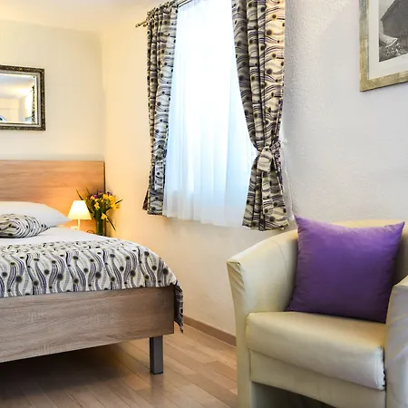 מלון Kastel 1700 3*