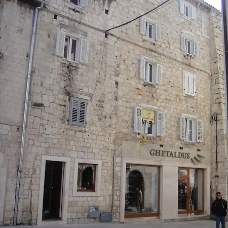 Kastel 1700 3* Spalato