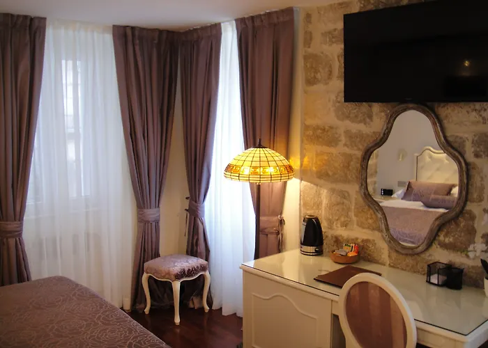 Hotell Kastel 1700 3*