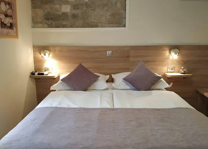 Kastel 1700 3* Split