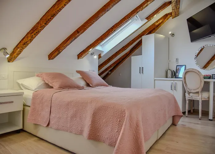 Kastel 1700 3* Split