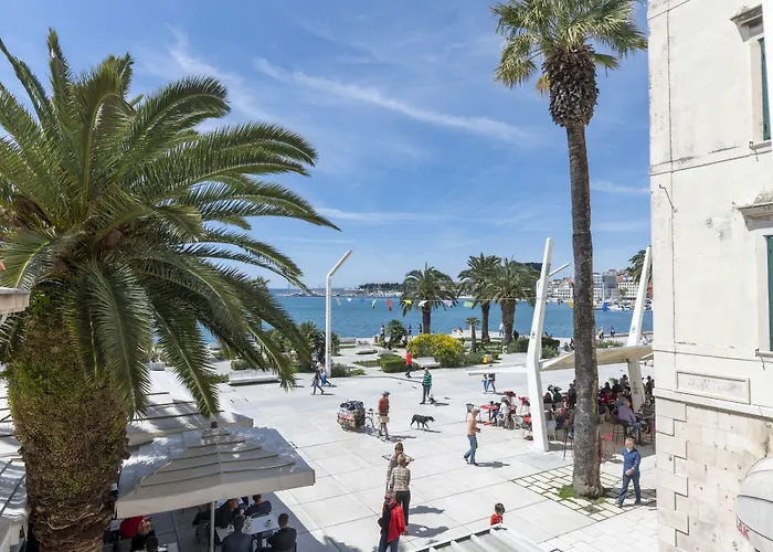 Kastel 1700 3* Split