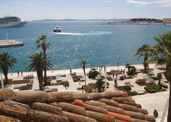 Kastel 1700 Hotel 3*